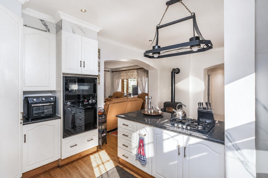 3 Bedroom Property for Sale in Melodie North West